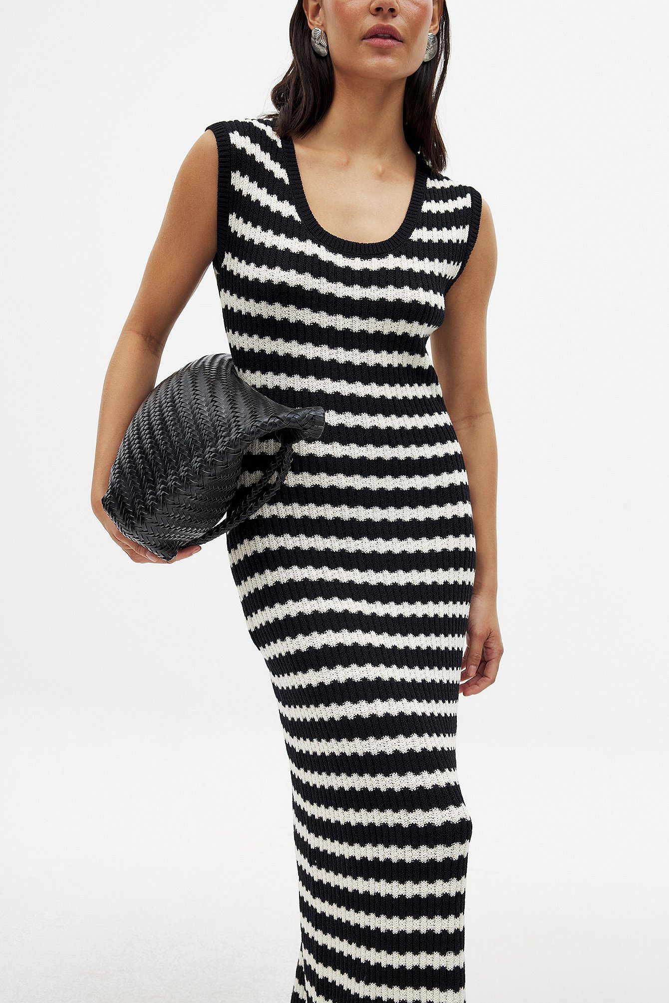 Robe Longue Maille Ajustée | Col Rond Fente Latérale | Motif Rayé