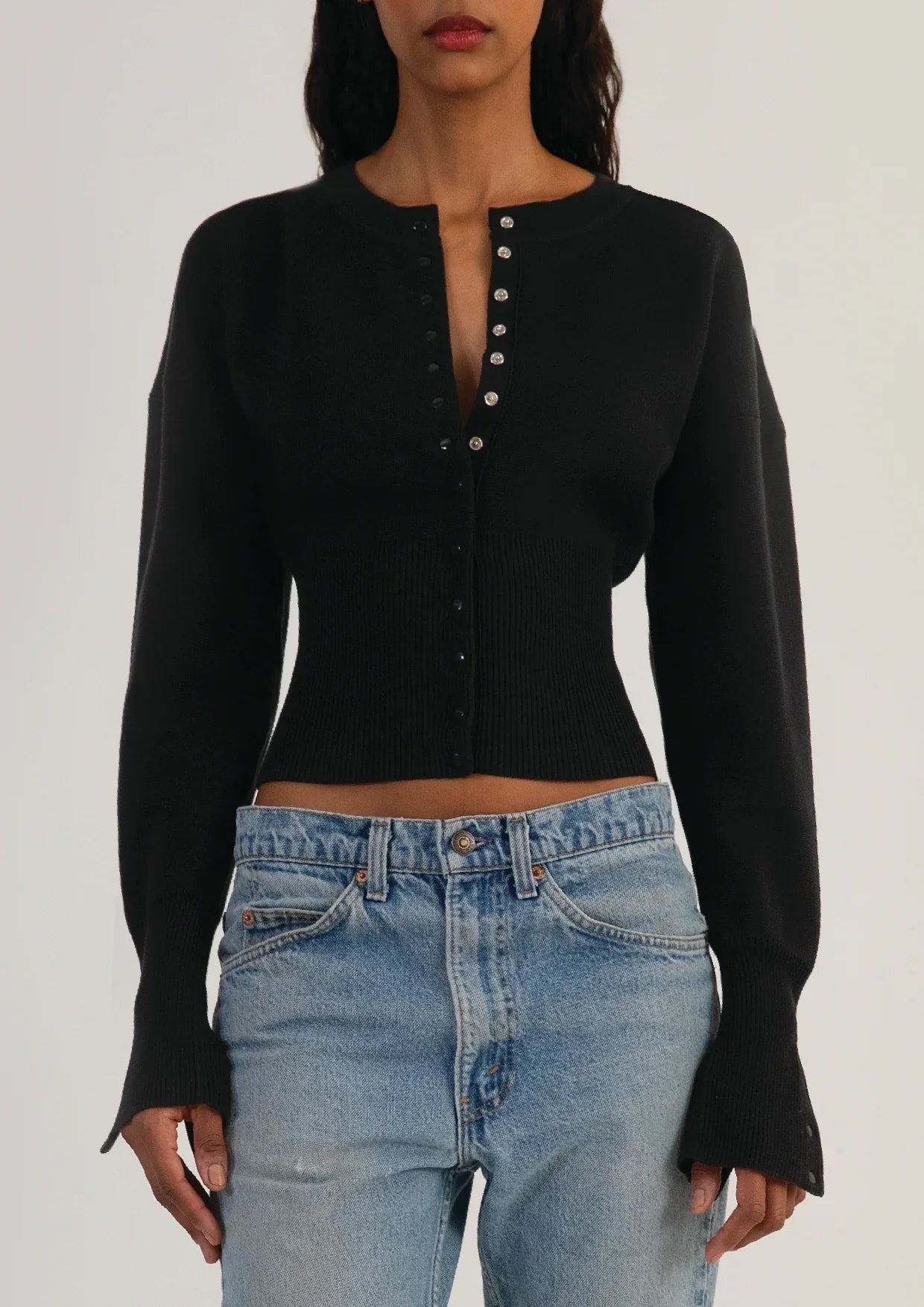 Cardigan ajusté | Taille marquée et boutons élégants | Pour les looks modernes et raffinés