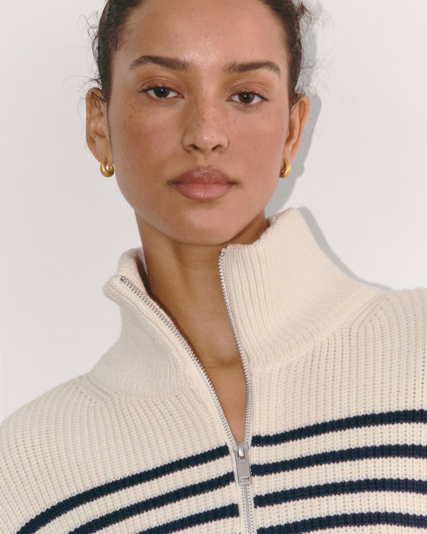 Pull Zippé | Rayures Modernes et Confort | Idéal pour un look casual ou bord de mer