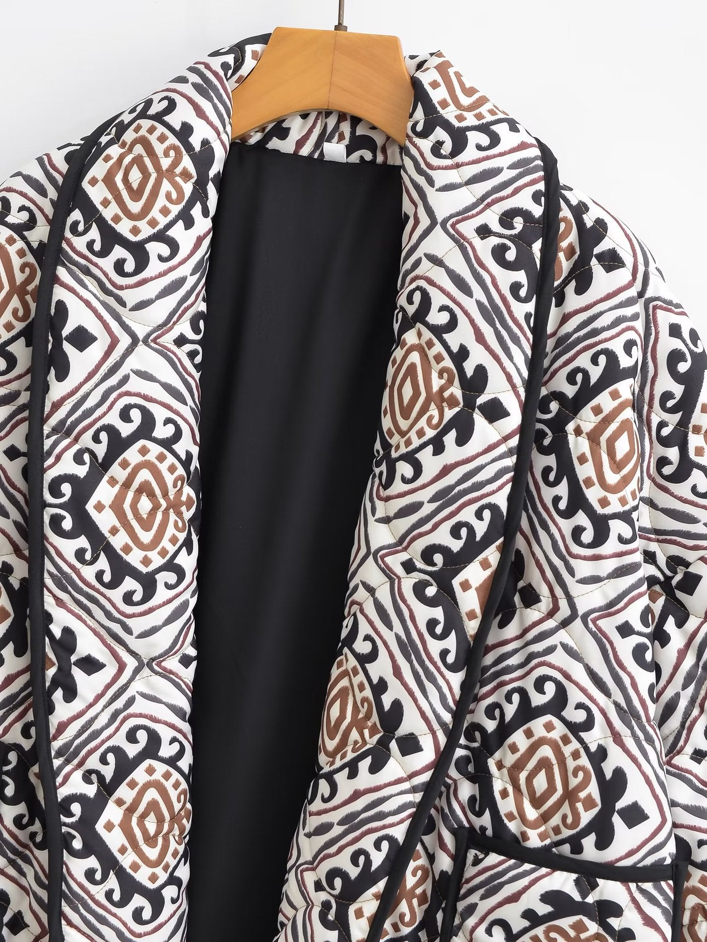 Veste courte imprimée | Veste matelassée graphique | Parfaite pour un look urbain en automne