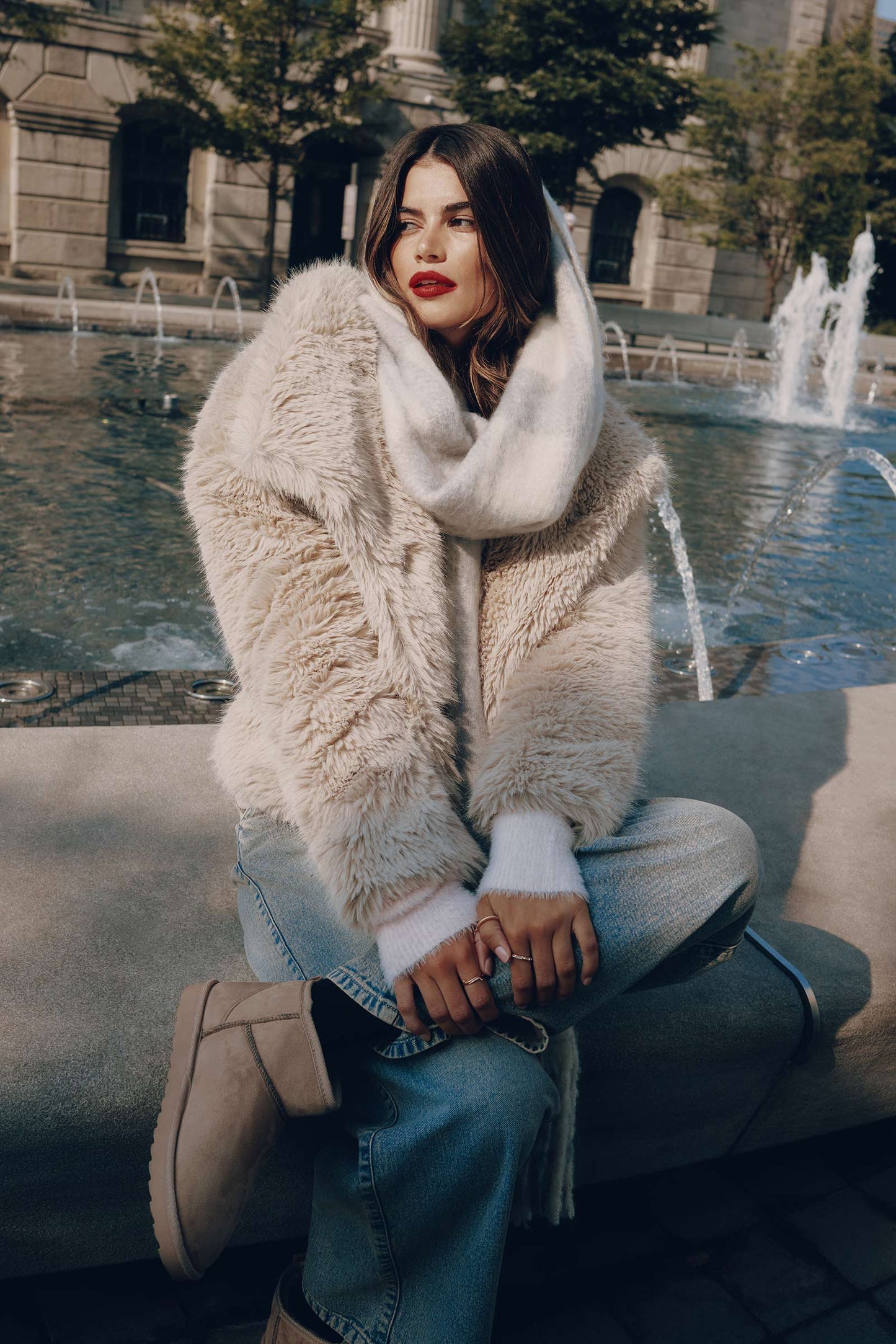 Veste Duveteuse Élégante | Fausse Fourrure Douce | Idéale pour l’Hiver et les Looks Féminins Décontractés