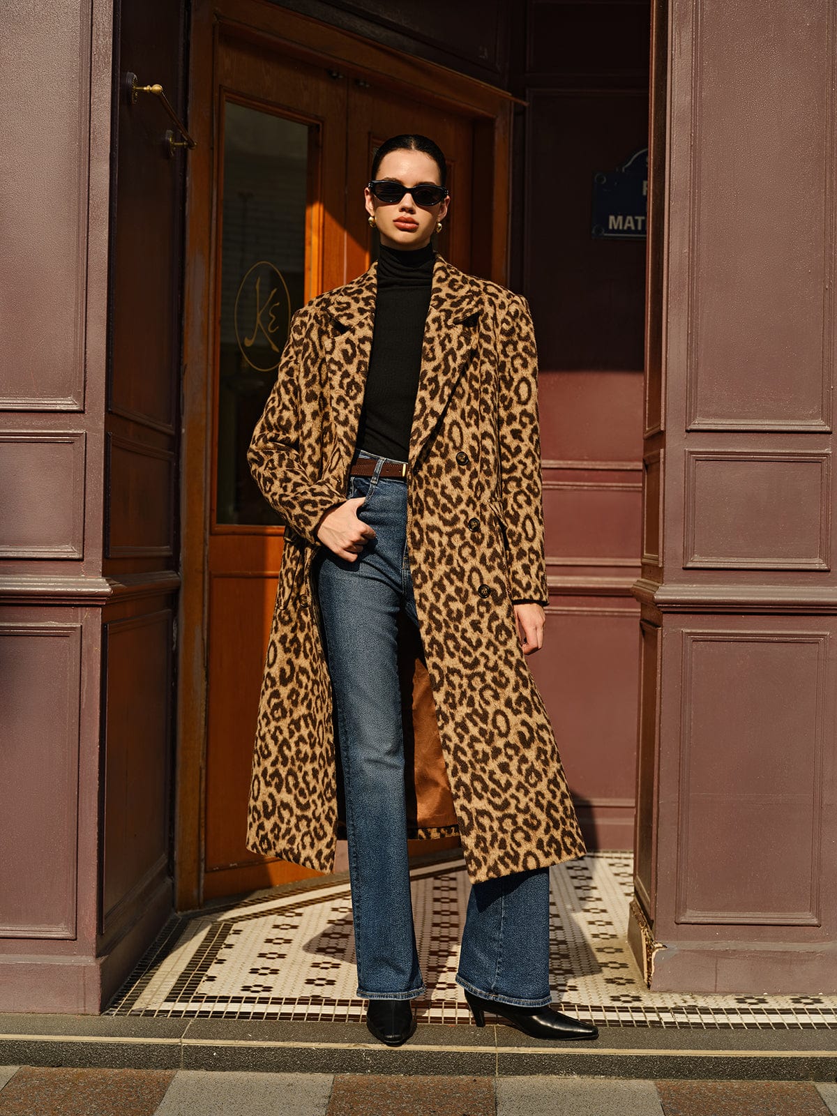 Manteau Léopard Femme | Long & Élégant | Look Audacieux pour l’Hiver ou Sortie Urbaine