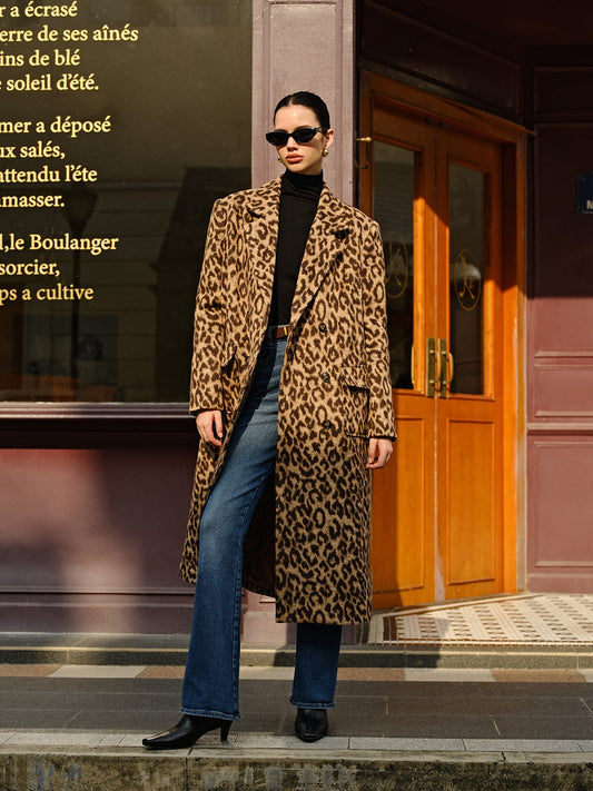 Manteau Léopard Femme | Long & Élégant | Look Audacieux pour l’Hiver ou Sortie Urbaine