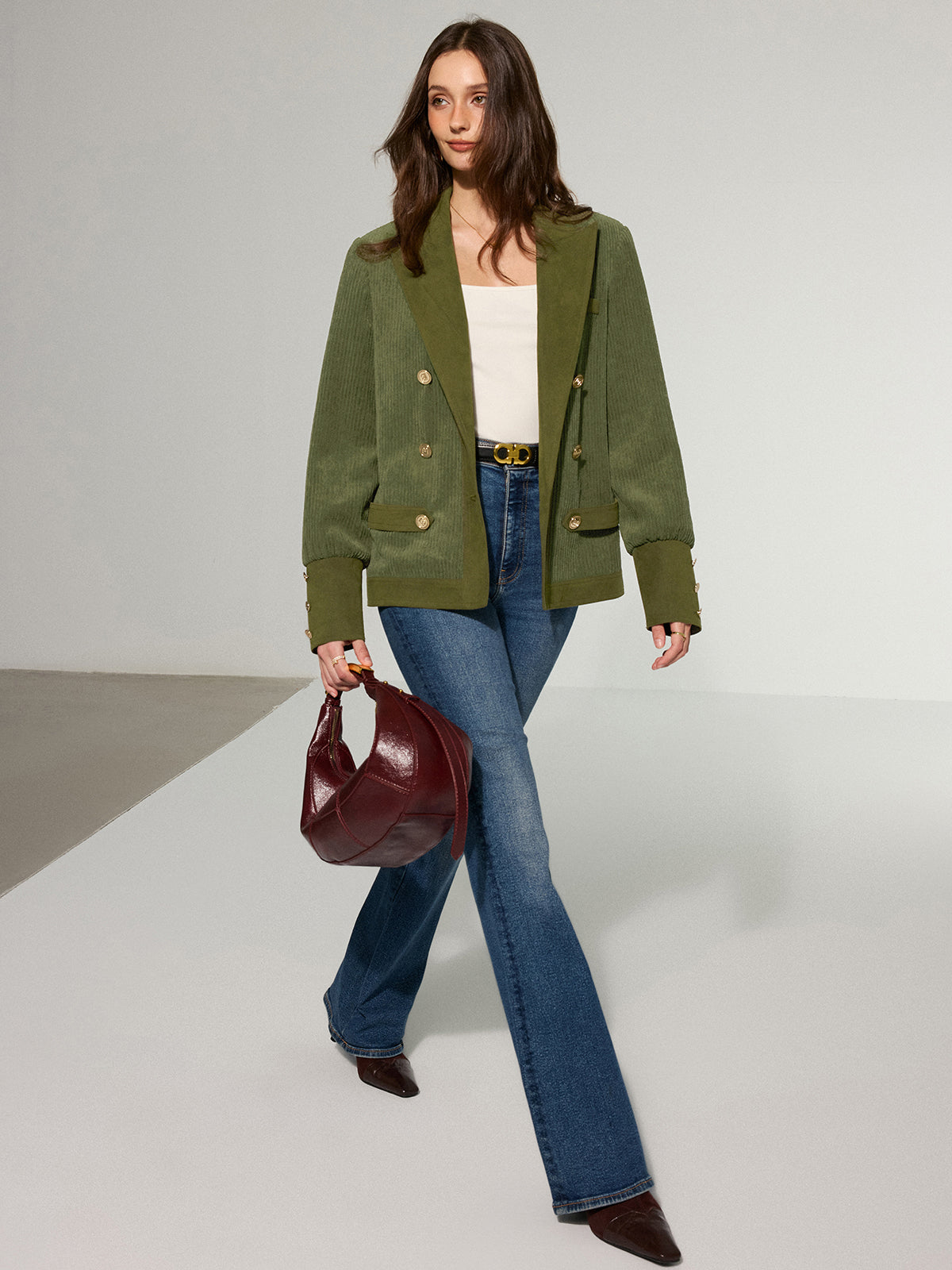 Blazer Femme en Velours Côtelé | Boutons Métalliques & Col Revers Contrasté