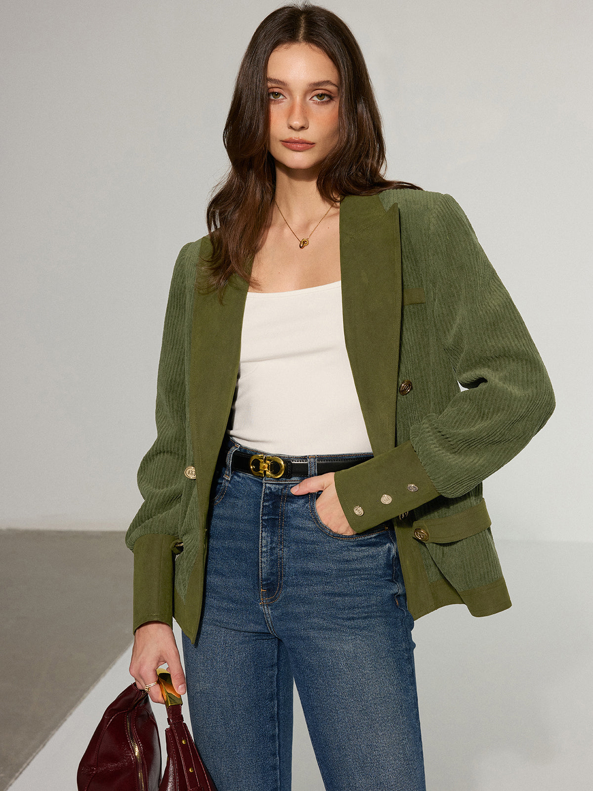 Blazer Femme en Velours Côtelé | Boutons Métalliques & Col Revers Contrasté