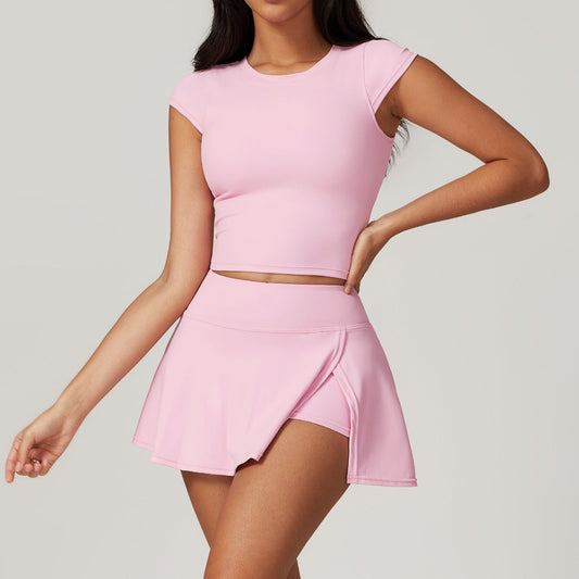 Ensemble Tennis Femme | Crop Top + Jupe-Short | Look Sport Chic | Parfait pour l’été et les journées actives
