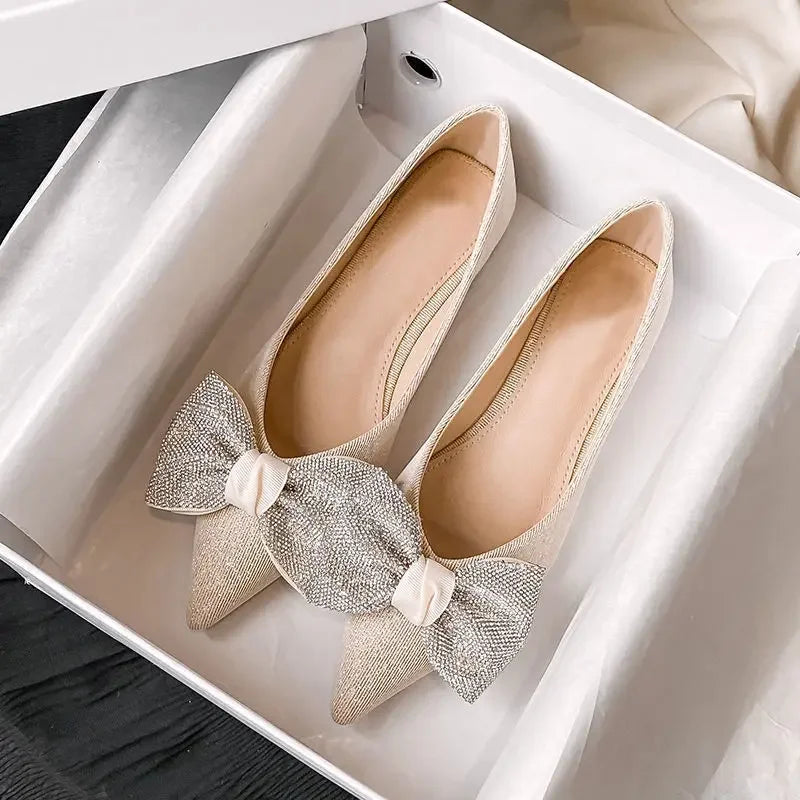 Ballerines Élégantes | Bout Pointu | Détail Nœud Scintillant | Parfaites pour Soirées et Cérémonies