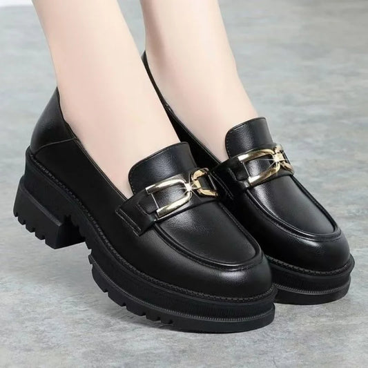 Mocassins Tendance | Chaînette Métallique | Semelle Crantée Confort | Idéal pour un Look Urbain Chic