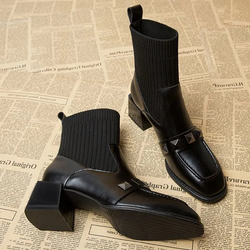 Bottines Modernes | Clous Décoratifs et Talon Bloc | Parfaites pour un look audacieux et structuré