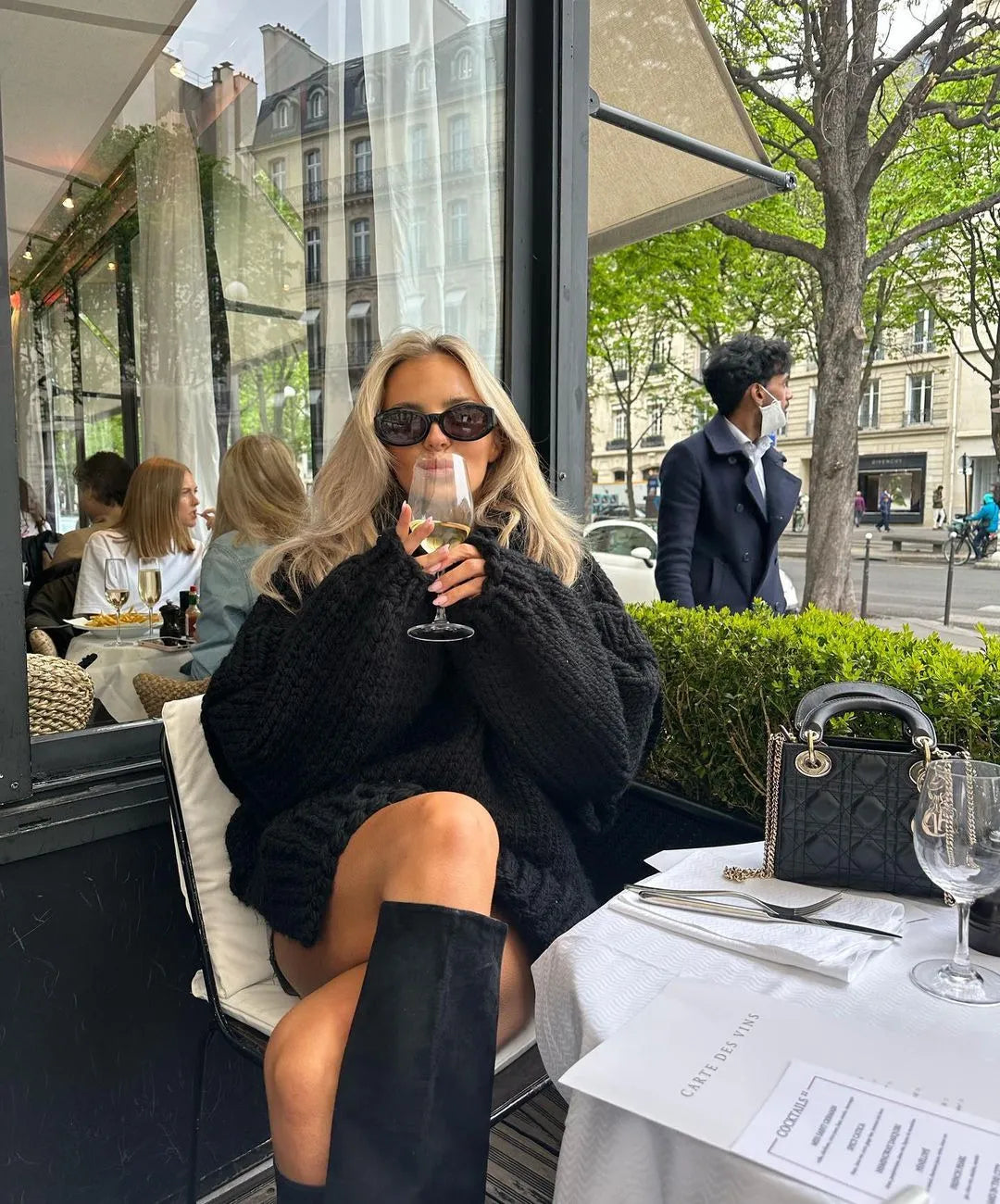Pull Grosse Maille Oversize | Col Montant Chaud | Idéal pour Hiver et Looks Urbains Confortables