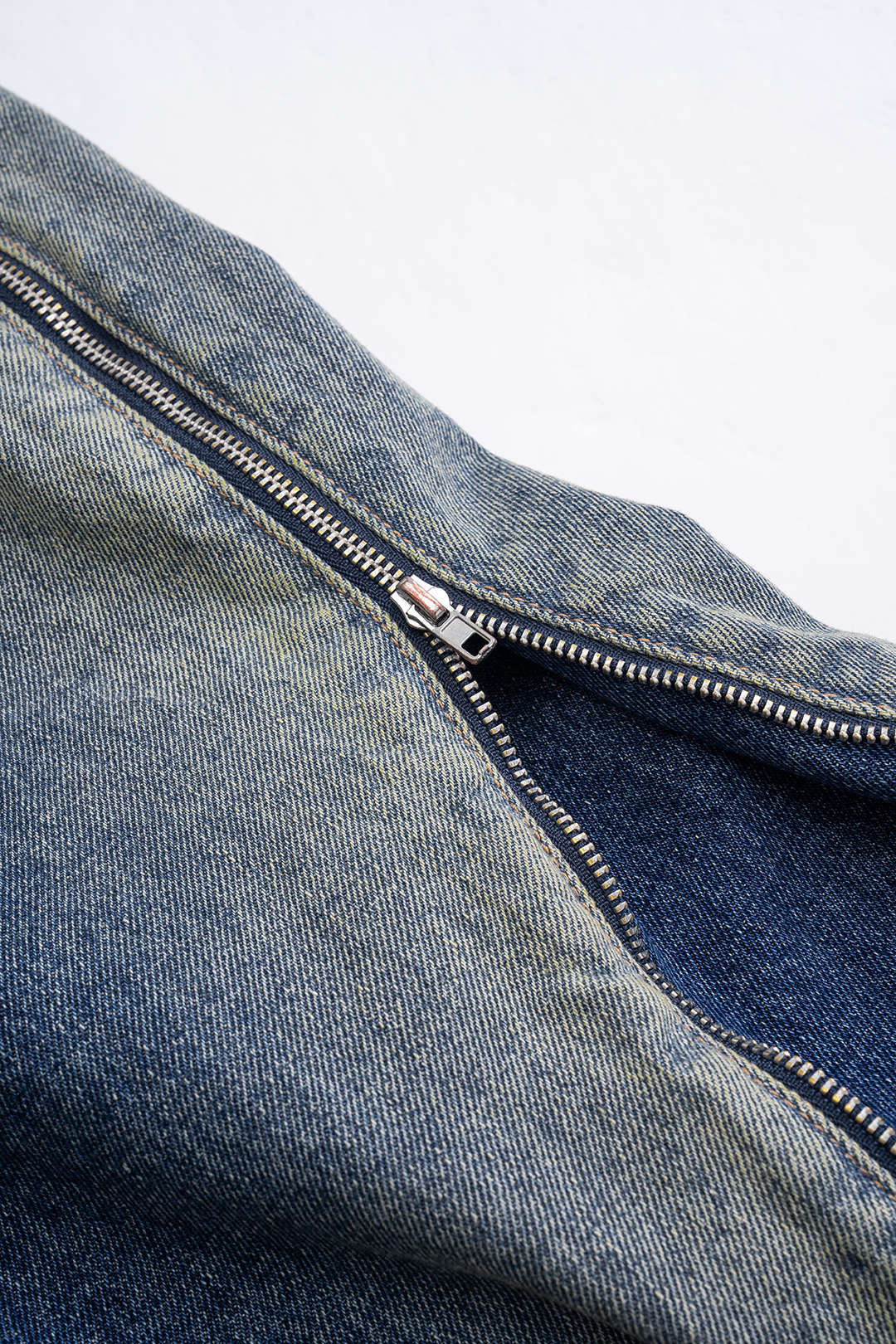 Jean Large | Denim Bicolore | Taille Haute | Idéal pour urban adventures