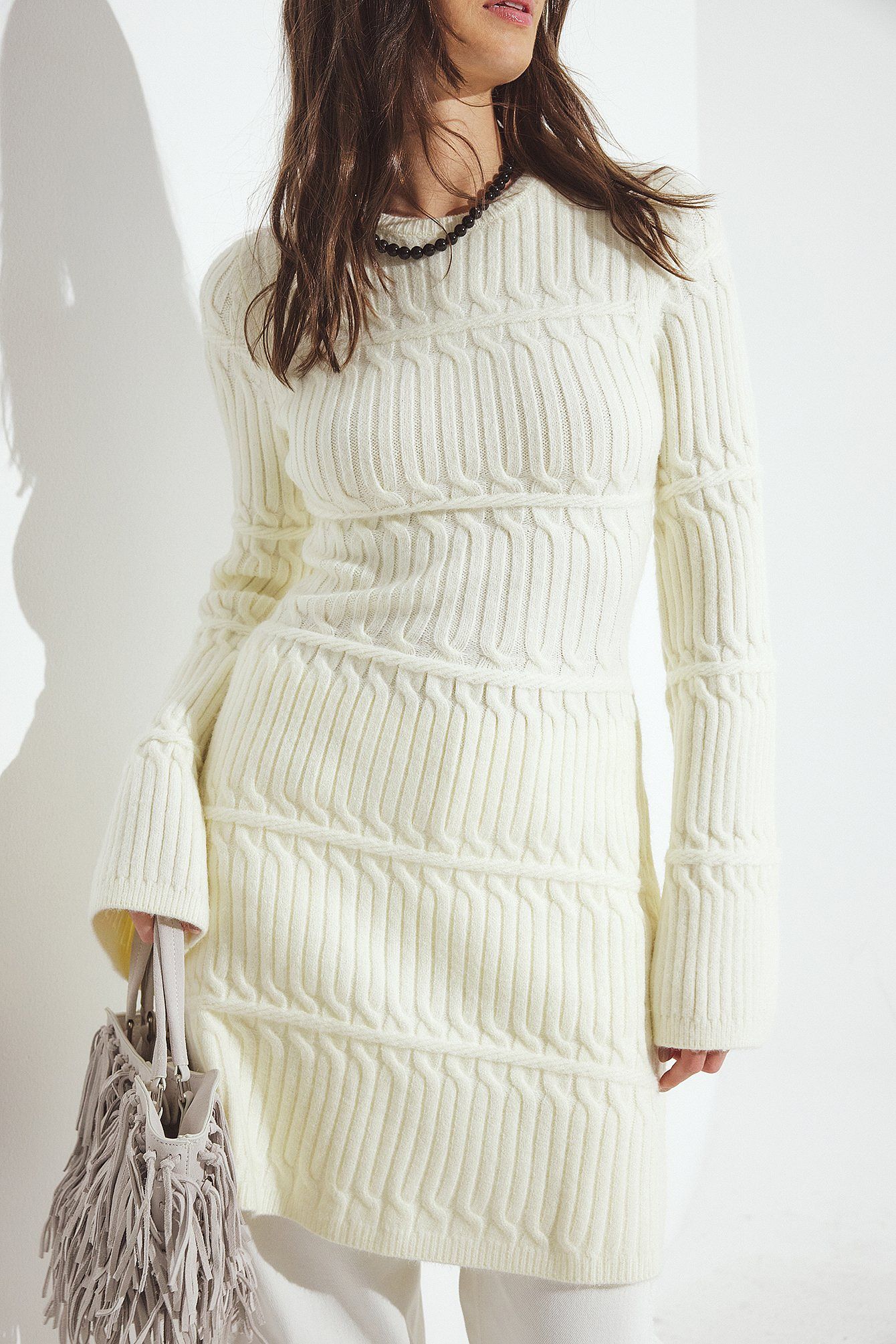 Mini Robe Maille Élastique | Coupe Ajustée Col Rond | Manches Longues Larges