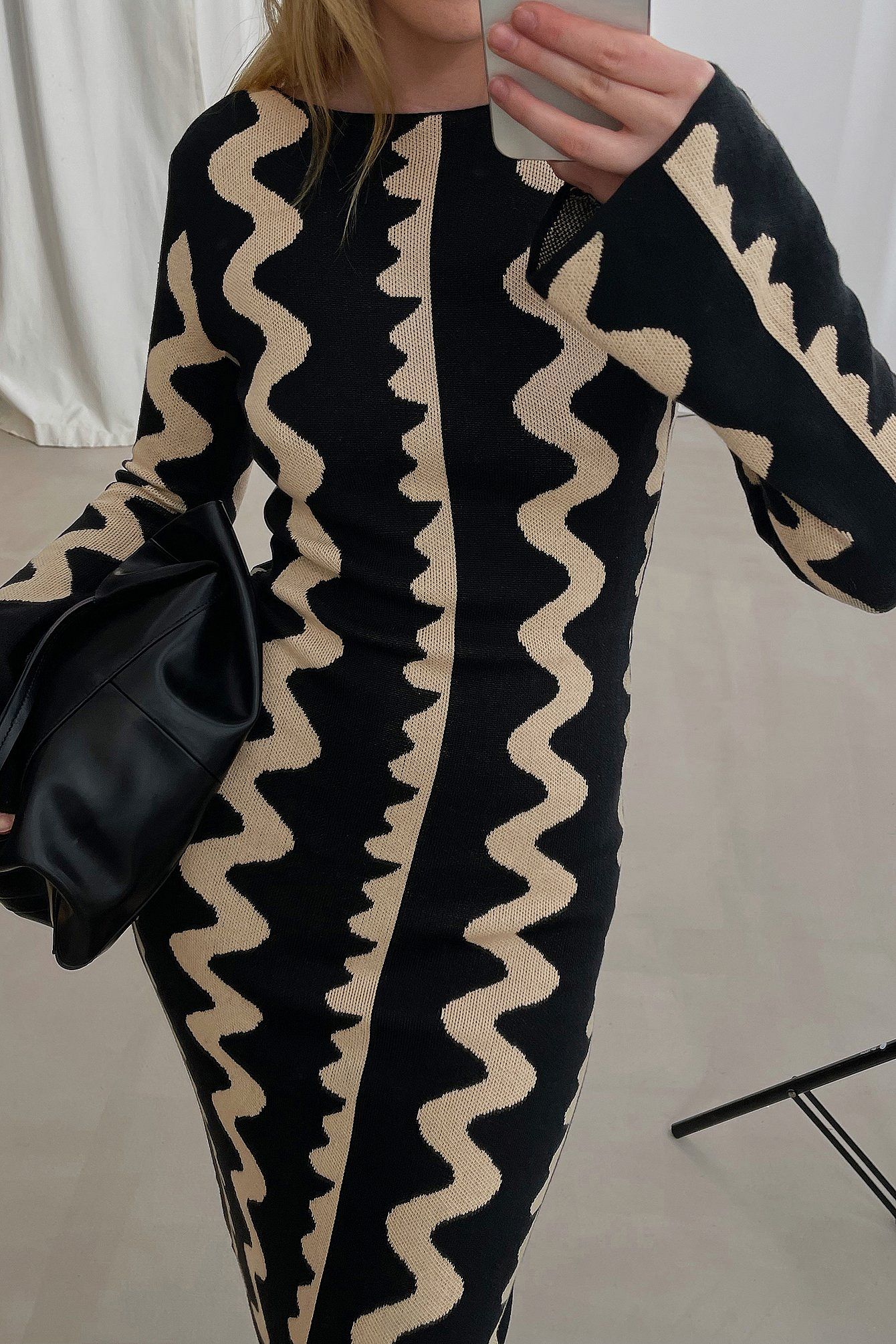 Robe Longue Maille Tendance | Manches Longues Évasées | Imprimé Géométrique Vague