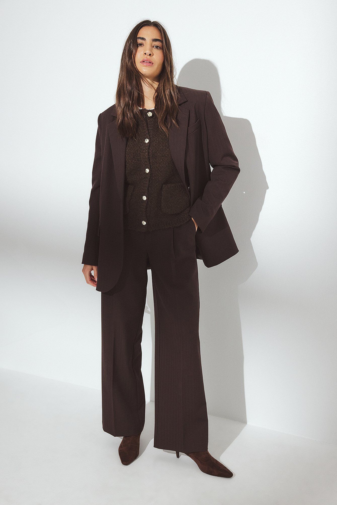 Cardigan Court en Maille Texturée à Poches pour Femme | Élégance Classique et Confort Doux