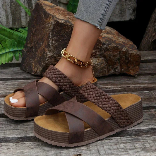 Sandales Plates Croisées | Cuir Synthétique & Tresse | Confort Quotidien | Balades Décontractées