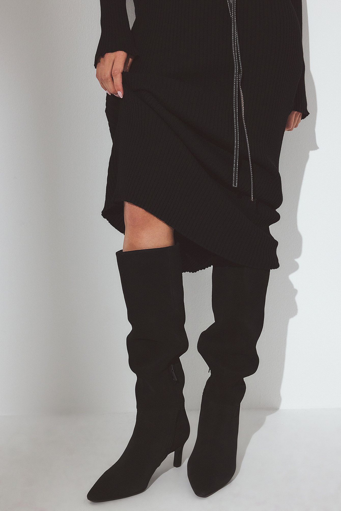 Bottes Hautes | Bout Pointu et Talon Carré Bas | Idéales pour une élégance intemporelle