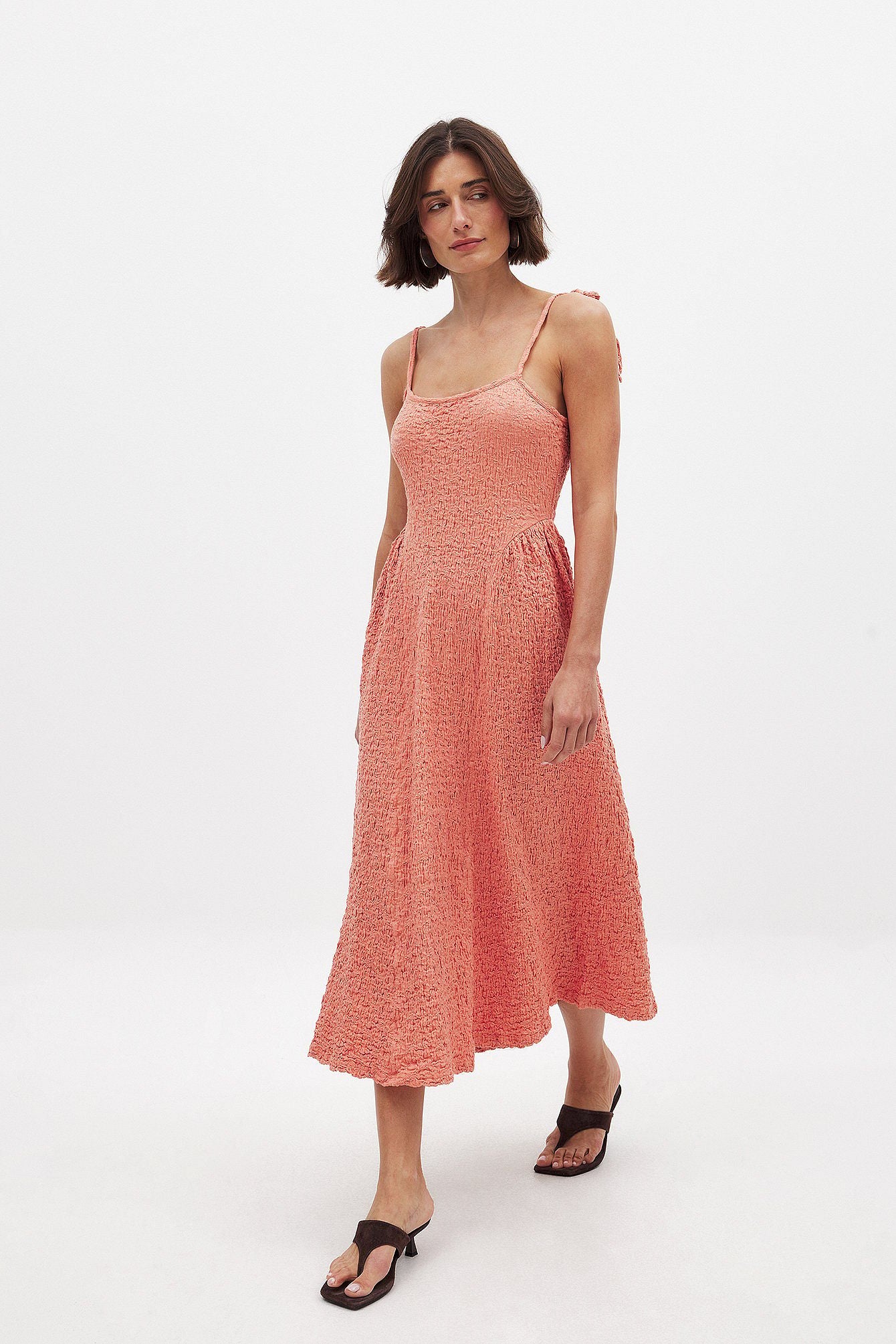 Robe Midi Tissu Structuré | Coupe Fluide Bretelles à Nouer | Robe d'Été Élégante