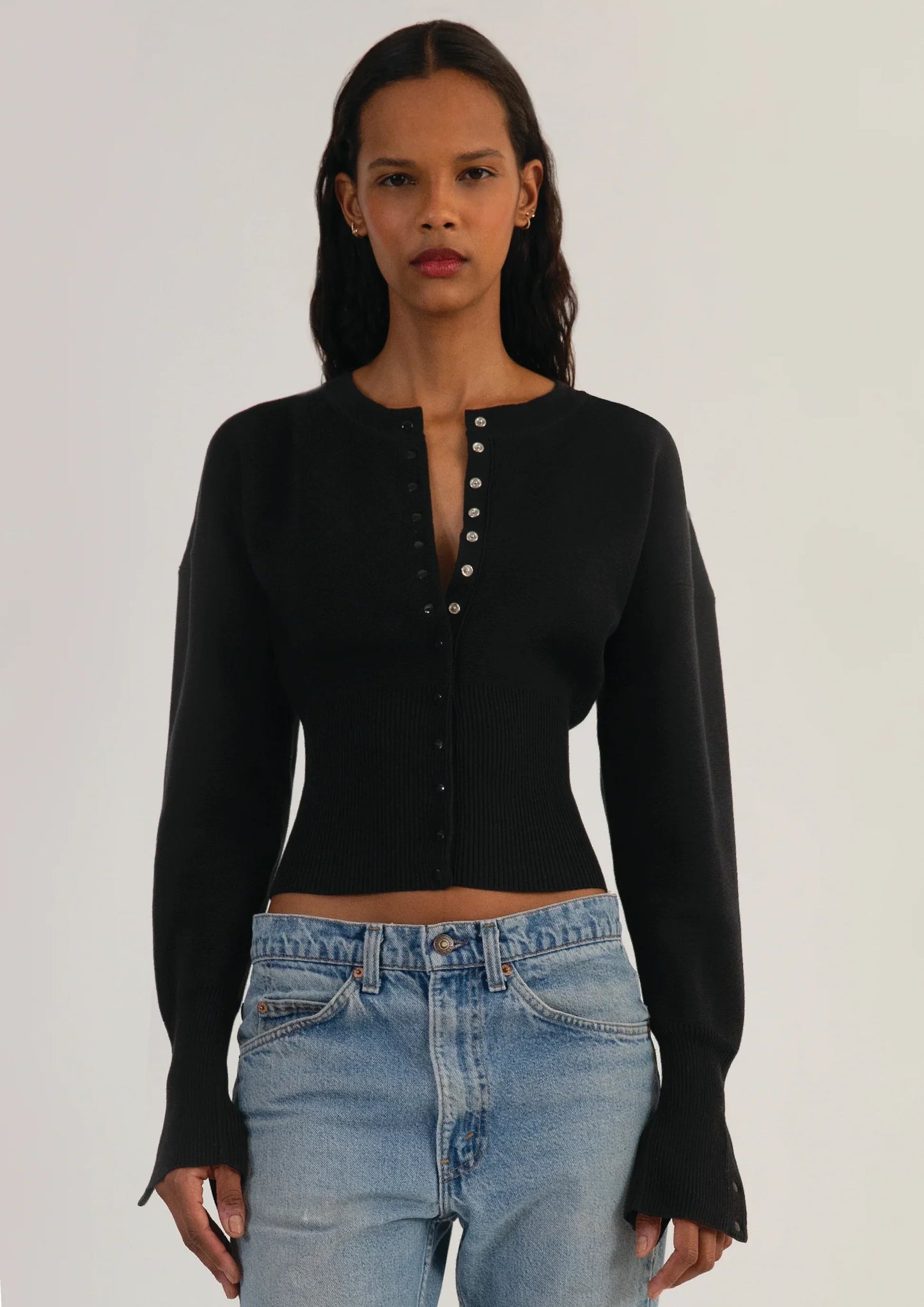 Cardigan ajusté | Taille marquée et boutons élégants | Pour les looks modernes et raffinés